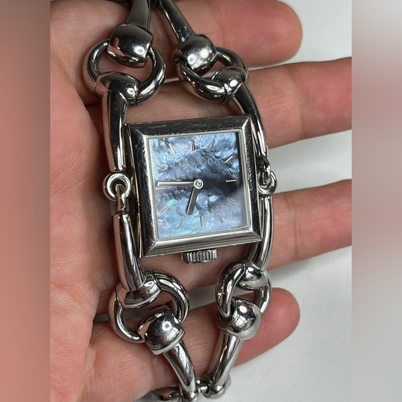 GUCCI “SIGNORINA” 116.3 STAINLESS STEEL BLUE MOTHER OF PEARL. Ladies watch. - Picture 3 of 16